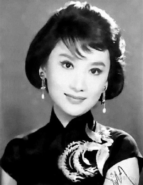 Đại hiệp đào hoa Kim Dung và những bóng hồng trong cuộc đời - Ảnh 8. Đại hiệp đào hoa Kim Dung và những bóng hồng trong cuộc đời - Ảnh 8.