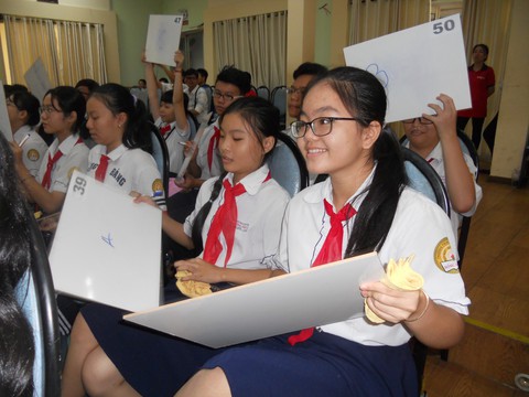 Có mối quan hệ giữa trầm cảm và hành vi tự hủy hoại - Ảnh 2. Có mối quan hệ giữa trầm cảm và hành vi tự hủy hoại - Ảnh 2.