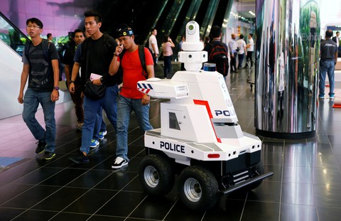 Singapore triển khai robot cảnh sát đi tuần tra - Ảnh 1. Singapore triển khai robot cảnh sát đi tuần tra - Ảnh 1.