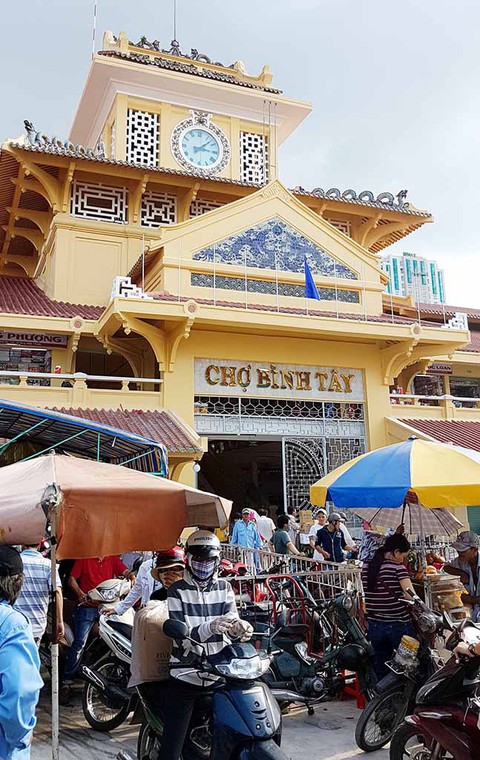 Tích cóp 10 năm sửa chợ Bình Tây: Khẽ khàng với di tích - Ảnh 1. Tích cóp 10 năm sửa chợ Bình Tây: Khẽ khàng với di tích - Ảnh 1.