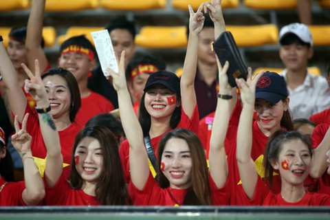 Khởi động hành trình đi tìm bài hát cổ vũ cho bóng đá Việt Nam - Ảnh 1. Khởi động hành trình đi tìm bài hát cổ vũ cho bóng đá Việt Nam - Ảnh 1.