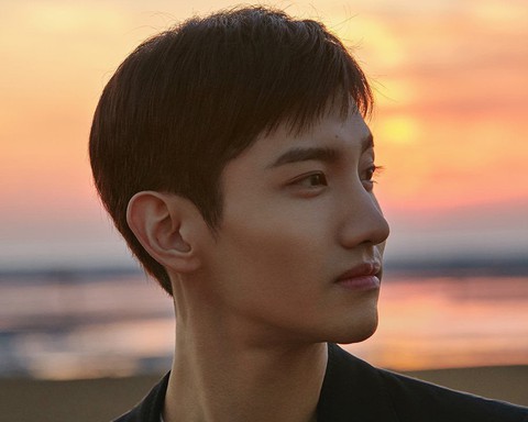 10 thần tượng thông minh nhất của làng K-pop - Ảnh 8. 10 thần tượng thông minh nhất của làng K-pop - Ảnh 8.