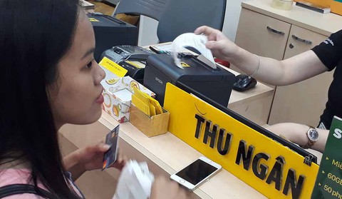 Lộ thông tin, trách nhiệm bồi thường còn bỏ ngỏ - Ảnh 1. Lộ thông tin, trách nhiệm bồi thường còn bỏ ngỏ - Ảnh 1.