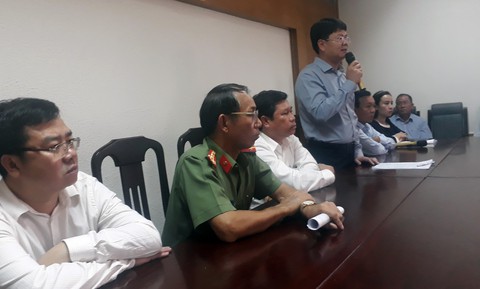 Kết thúc nhanh cuộc họp của tỉnh để giải quyết bức xúc của dân - Ảnh 1. Kết thúc nhanh cuộc họp của tỉnh để giải quyết bức xúc của dân - Ảnh 1.