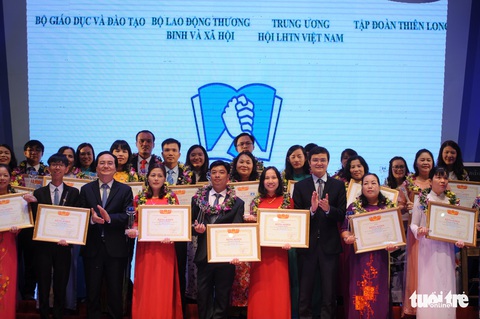 Tôn vinh thầy, cô giáo dạy trẻ khuyết tật - Ảnh 4. Tôn vinh thầy, cô giáo dạy trẻ khuyết tật - Ảnh 4.