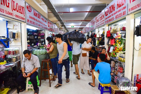 Chợ Bình Tây mở cửa trở lại sau 2 năm tu sửa - Ảnh 4. Chợ Bình Tây mở cửa trở lại sau 2 năm tu sửa - Ảnh 4.