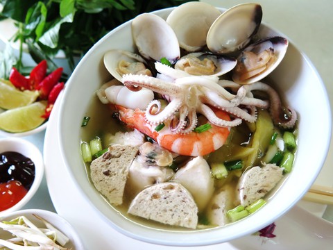 Phở đậu bo hải sản dễ ghiền - Ảnh 1. Phở đậu bo hải sản dễ ghiền - Ảnh 1.