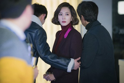 Phim 19+ của Kim Nam Joo cắt hết cảnh nóng lên sóng HTV2 - Ảnh 4. Phim 19+ của Kim Nam Joo cắt hết cảnh nóng lên sóng HTV2 - Ảnh 4.