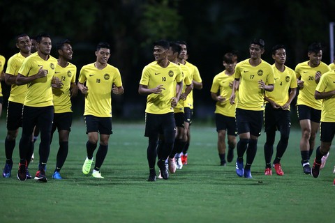 172 CĐV Malaysia đã mua vé vào sân Mỹ Đình - Ảnh 1. 172 CĐV Malaysia đã mua vé vào sân Mỹ Đình - Ảnh 1.