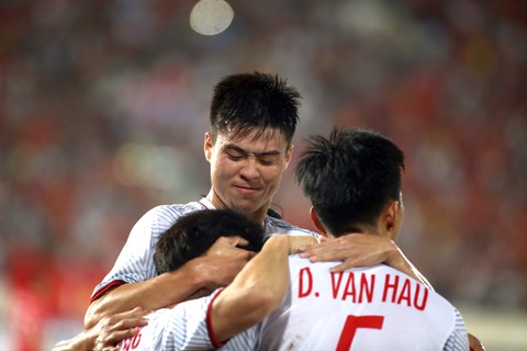 HLV Steve Darby: ‘Việt Nam sẽ thắng nếu ghi bàn trước’ - Ảnh 1. HLV Steve Darby: ‘Việt Nam sẽ thắng nếu ghi bàn trước’ - Ảnh 1.