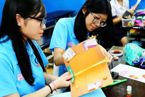 Học trò chúc cô dễ thương như em, thầy xem được nhiều tập Doraemon - Ảnh 6. Học trò chúc cô dễ thương như em, thầy xem được nhiều tập Doraemon - Ảnh 6.