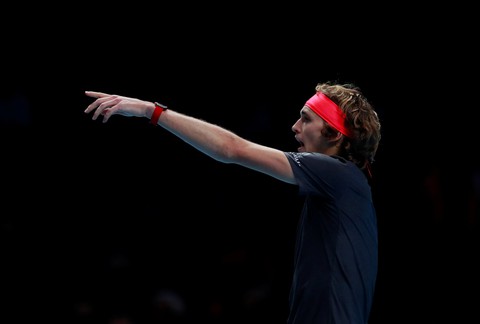 Zverev bị CĐV la ó trong chiến thắng trước Federer - Ảnh 3. Zverev bị CĐV la ó trong chiến thắng trước Federer - Ảnh 3.