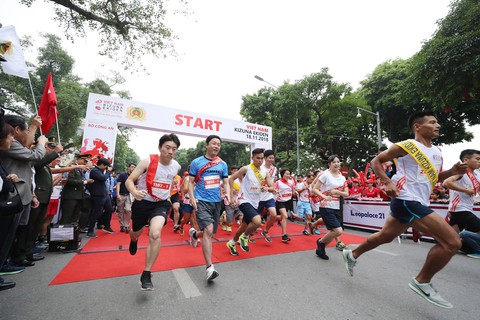 Giải chạy Kizuna Ekiden: Ngày hội thể thao vui vẻ - Ảnh 29. Giải chạy Kizuna Ekiden: Ngày hội thể thao vui vẻ - Ảnh 29.