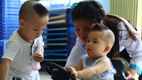 Cuộc sống của những đứa trẻ bị bỏ rơi trước cổng chùa - Ảnh 2. Cuộc sống của những đứa trẻ bị bỏ rơi trước cổng chùa - Ảnh 2.