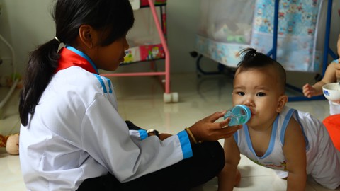 Cuộc sống của những đứa trẻ bị bỏ rơi trước cổng chùa - Ảnh 6. Cuộc sống của những đứa trẻ bị bỏ rơi trước cổng chùa - Ảnh 6.