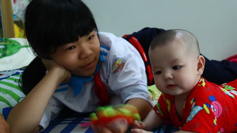 Cuộc sống của những đứa trẻ bị bỏ rơi trước cổng chùa - Ảnh 9. Cuộc sống của những đứa trẻ bị bỏ rơi trước cổng chùa - Ảnh 9.