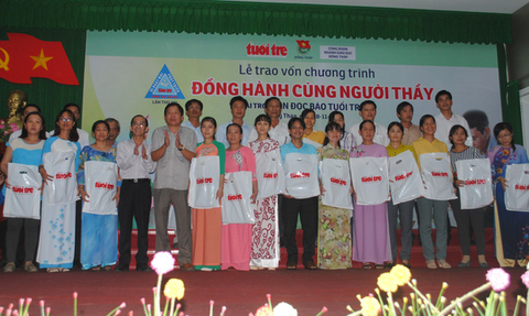Đồng hành cùng người thầy tiếp sức 46 giáo viên miền Tây - Ảnh 1. Đồng hành cùng người thầy tiếp sức 46 giáo viên miền Tây - Ảnh 1.