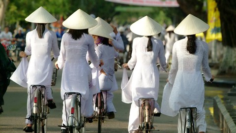 Biết yêu lấy mình - Ảnh 1. Biết yêu lấy mình - Ảnh 1.