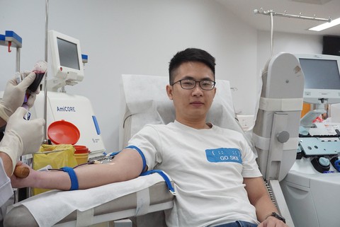 Hiến máu sẻ chia cùng bệnh nhi ung thư - Ảnh 12. Hiến máu sẻ chia cùng bệnh nhi ung thư - Ảnh 12.