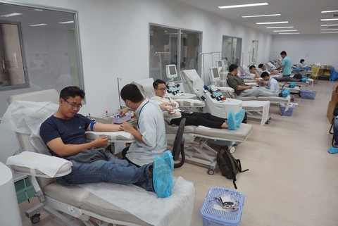Hiến máu sẻ chia cùng bệnh nhi ung thư - Ảnh 4. Hiến máu sẻ chia cùng bệnh nhi ung thư - Ảnh 4.