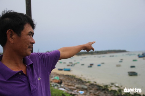 Một chủ tàu cá còn mất tích sau 2 ngày gặp nạn - Ảnh 3. Một chủ tàu cá còn mất tích sau 2 ngày gặp nạn - Ảnh 3.