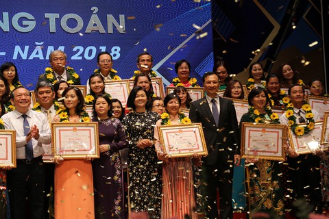 Rơi nước mắt với tâm sự của cô giáo nhận giải thưởng Võ Trường Toản - Ảnh 3. Rơi nước mắt với tâm sự của cô giáo nhận giải thưởng Võ Trường Toản - Ảnh 3.