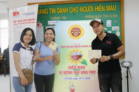 Hiến máu sẻ chia cùng bệnh nhi ung thư - Ảnh 15. Hiến máu sẻ chia cùng bệnh nhi ung thư - Ảnh 15.