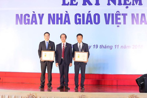 ĐH Quốc gia Hà Nội công bố hơn 1.000 bài báo khoa học mỗi năm - Ảnh 2. ĐH Quốc gia Hà Nội công bố hơn 1.000 bài báo khoa học mỗi năm - Ảnh 2.