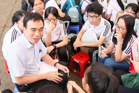 Đào tạo cử nhân quan hệ quốc tế theo chuẩn quốc tế - Ảnh 1. Đào tạo cử nhân quan hệ quốc tế theo chuẩn quốc tế - Ảnh 1.