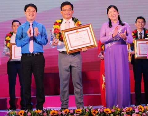 Tuyên dương 248 nhà giáo trẻ tiêu biểu TP.HCM - Ảnh 1. Tuyên dương 248 nhà giáo trẻ tiêu biểu TP.HCM - Ảnh 1.