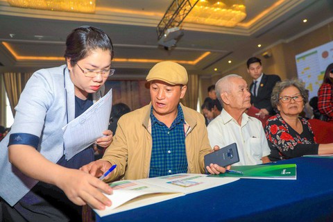 Chen chân mua nhà tại lễ mở bán căn hộ The Peak - Ảnh 9. Chen chân mua nhà tại lễ mở bán căn hộ The Peak - Ảnh 9.