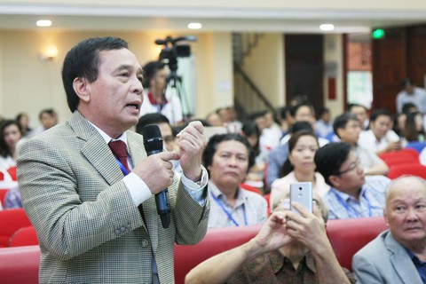 Không biết tiếng Anh, sinh viên coi như mù chữ - Ảnh 1. Không biết tiếng Anh, sinh viên coi như mù chữ - Ảnh 1.