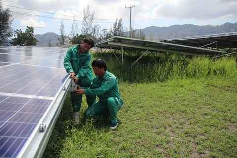 Ninh Thuận bỏ titan lấy năng lượng tái tạo - Ảnh 3. Ninh Thuận bỏ titan lấy năng lượng tái tạo - Ảnh 3.