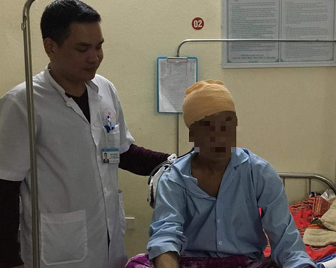Phẫu thuật thành công u xương hộp sọ ở bệnh viện miền núi - Ảnh 1. Phẫu thuật thành công u xương hộp sọ ở bệnh viện miền núi - Ảnh 1.