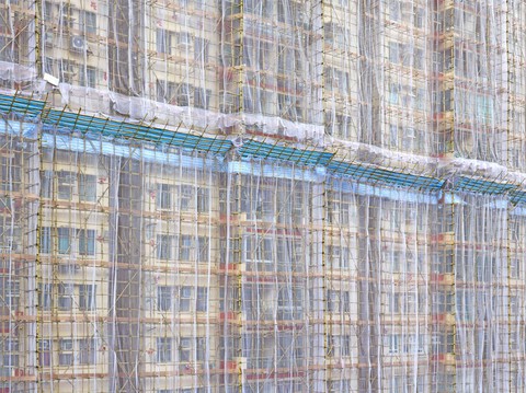 Những tòa nhà bọc ‘kén’ đầy mê hoặc của Hong Kong - Ảnh 3. Những tòa nhà bọc ‘kén’ đầy mê hoặc của Hong Kong - Ảnh 3.