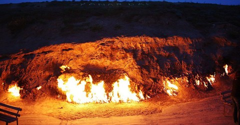 Khám phá những ngọn lửa bất diệt ở Azerbaijan - Ảnh 3. Khám phá những ngọn lửa bất diệt ở Azerbaijan - Ảnh 3.