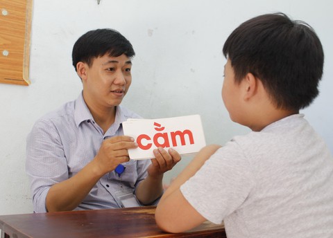 24-11- thay giao day tre dac biet-anh 3 24-11- thay giao day tre dac biet-anh 3