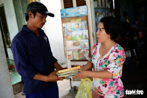 Cô giáo tiểu học tìm mọi cách để trò đọc sách - Ảnh 3. Cô giáo tiểu học tìm mọi cách để trò đọc sách - Ảnh 3.