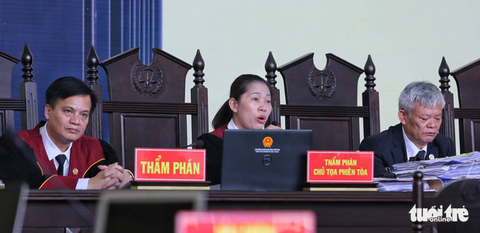 Bị cáo Nguyễn Thanh Hóa phản cung, không nhận bảo kê đánh bạc - Ảnh 3. Bị cáo Nguyễn Thanh Hóa phản cung, không nhận bảo kê đánh bạc - Ảnh 3.