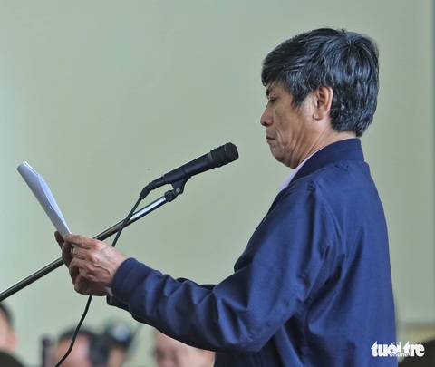 Bị cáo Nguyễn Thanh Hóa phản cung, không nhận bảo kê đánh bạc - Ảnh 2. Bị cáo Nguyễn Thanh Hóa phản cung, không nhận bảo kê đánh bạc - Ảnh 2.