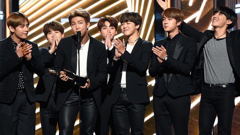 Burn The Stage: Nếu không hâm mộ BTS, có lẽ chẳng cần xem! - Ảnh 2. Burn The Stage: Nếu không hâm mộ BTS, có lẽ chẳng cần xem! - Ảnh 2.