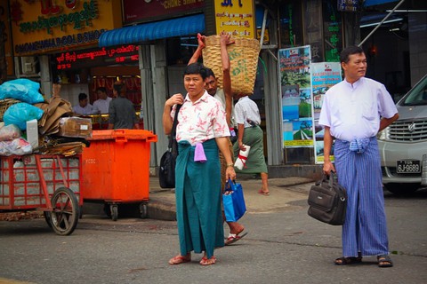 Thú vị về văn hóa Myanmar trước khi xem trận Việt Nam - Myanmar - Ảnh 2. Thú vị về văn hóa Myanmar trước khi xem trận Việt Nam - Myanmar - Ảnh 2.
