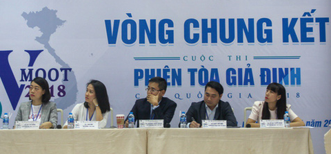 Đại học Luật TP.HCM giành quán quân Phiên tòa giả định - Ảnh 4. Đại học Luật TP.HCM giành quán quân Phiên tòa giả định - Ảnh 4.