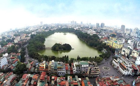 Nếu xây ga C9, hãy biết giữ sự quyến rũ của hồ Gươm - Ảnh 1. Nếu xây ga C9, hãy biết giữ sự quyến rũ của hồ Gươm - Ảnh 1.