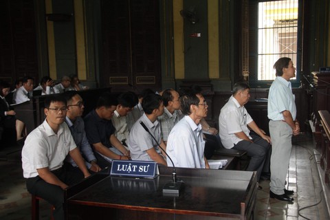 Đề nghị phạt nguyên chủ tịch Ngân hàng MHB 14-15 năm tù - Ảnh 1. Đề nghị phạt nguyên chủ tịch Ngân hàng MHB 14-15 năm tù - Ảnh 1.