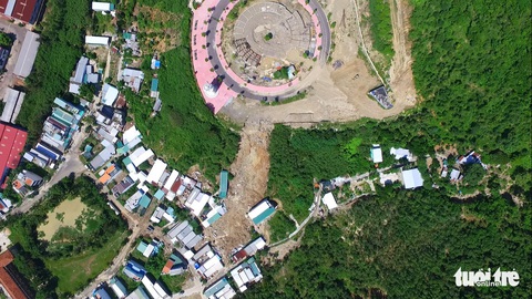 Những dự án đô thị trên đầu làm sạt lở núi ở Nha Trang? - Ảnh 8. Những dự án đô thị trên đầu làm sạt lở núi ở Nha Trang? - Ảnh 8.