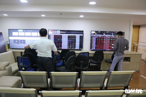 Cổ phiếu QCG của Cường Đô la giảm phiên thứ ba liên tiếp - Ảnh 1. Cổ phiếu QCG của Cường Đô la giảm phiên thứ ba liên tiếp - Ảnh 1.
