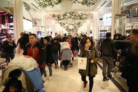 Tại sao không phải ‘Red Friday’, ‘White Friday’ mà là ‘Black Friday’? - Ảnh 3. Tại sao không phải ‘Red Friday’, ‘White Friday’ mà là ‘Black Friday’? - Ảnh 3.