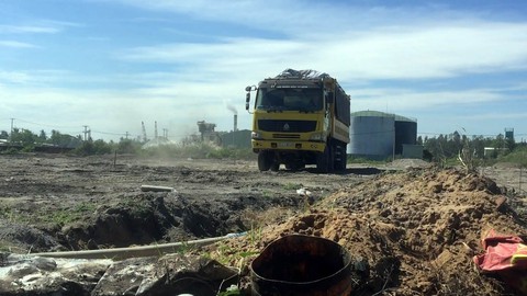 Điều tra Đem chất thải… san lấp mặt bằng: Cố tình hay “bị trộm”? - Ảnh 3. Điều tra Đem chất thải… san lấp mặt bằng: Cố tình hay “bị trộm”? - Ảnh 3.