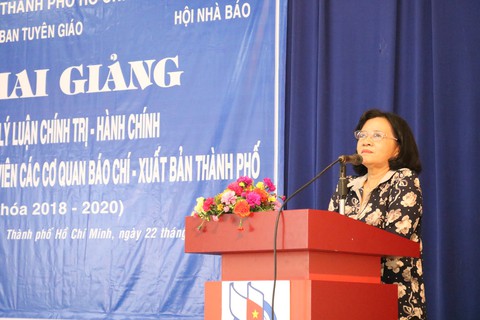 TP.HCM khai giảng lớp trung cấp chính trị cho phóng viên, biên tập viên - Ảnh 1. TP.HCM khai giảng lớp trung cấp chính trị cho phóng viên, biên tập viên - Ảnh 1.